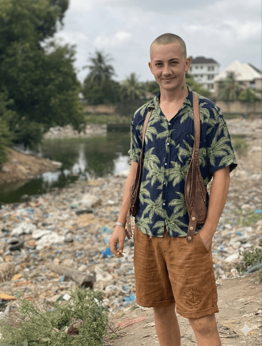 Luc am Flussufer auf Sansibar, 2021